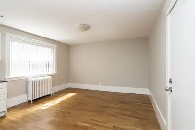 renovated bachelor, Church and Wellesley - ID 3179, View more