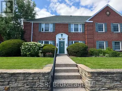 L05 - 2 AIRDRIE ROAD Toronto (Leaside), Ontario