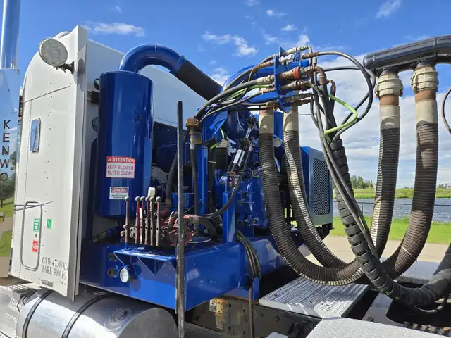 2013 KENWORTH T800 in Heavy Trucks in Saskatoon - Image 39