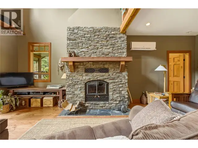 4127 O'Neil Road Falkland, British Columbia in Houses for Sale in Vernon - Image 8