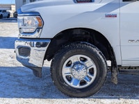 Come see this 2019 Ram 2500 Big Horn. Its Automatic transmission and Regular Unleaded V-8 6.4 L/392... (image 8)
