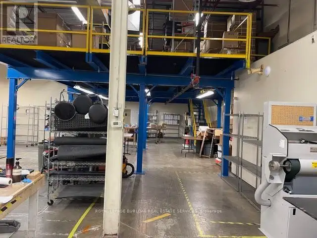 E8 - 1155 APPLEBY LINE Burlington (Industrial Burlington), Ontar in Commercial & Office Space for Rent in Oakville / Halton Region - Image 4