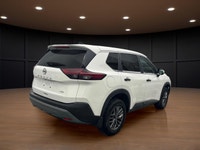 Price includes $1,000 finance credit. Price does not include fees or taxes. The 2023 Nissan Rogue AW... (image 5)