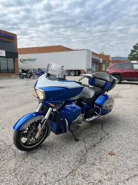 2014 Victory Motorcycles Cross Country Tour Two-Tone Sonic Blue in Sport Touring in Oakville / Halton Region - Image 4