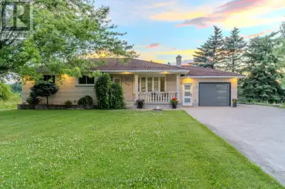 If you've been dreaming of quiet country living with stunning sunsets and room to roam, this charmin...