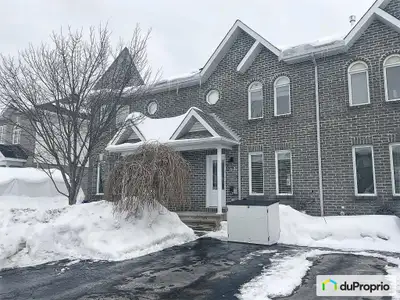 Maison en rangée à Gatineau (secteur Aylmer), maison rénovée, à 12 km du Parlement, maison clé en ma...