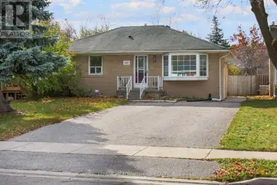 Welcome to 462 Kingskeigh Crt, a beautifully renovated bungalow that blends modern comfort with ever...
