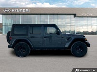 The advertised vehicle price is based on a promotional finance offer. Customers who purchase the veh... (image 5)