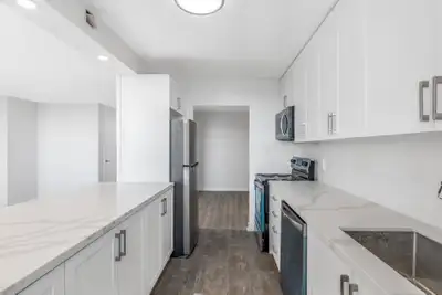 LARGE PARTIALLY RENOVATED 1 BEDROOM **FREE RENT INCENTIVE**, View more