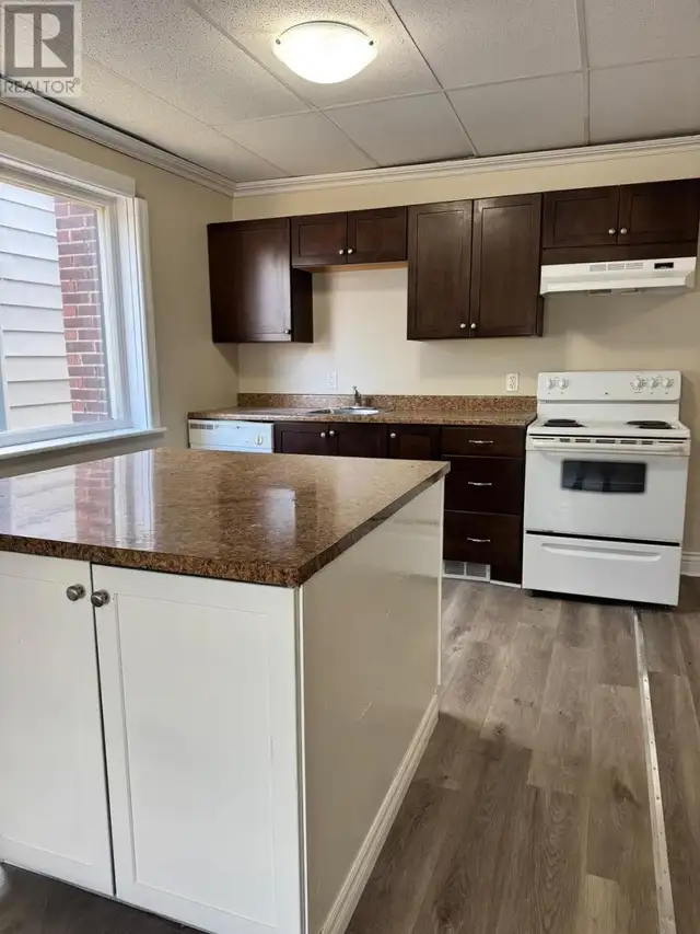 2 Bedroom Main Floor Unit – In-Unit Laundry – $1,650/month + Uti in Long Term Rentals in Sault Ste. Marie - Image 5