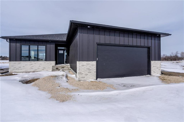 45 Harry Waytiuk Drive East Selkirk, Manitoba in Houses for Sale in Winnipeg