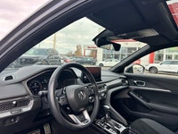 Heated seats, heated steering wheel, Apple CarPlay, Android Auto, AcuraWatch driver assist technolog... (image 9)