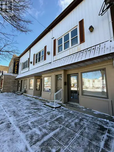 111 Montreal Road offers an opportunity to acquire a well-established commercial/residential buildin...