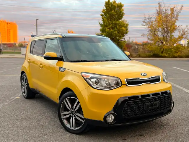 2015 Kia Soul SX, Automatic, Leather, Sunroof, Screen, GPS, Camera!