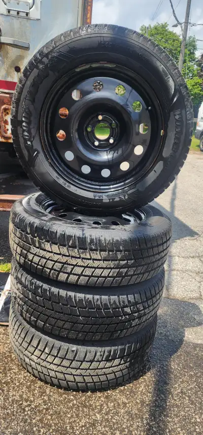 Tires Goodyear Winter Command Size: 245/60/18 105T Tread: 11/32 (95%) DOT 19/20 Rims Steel Rims Size...