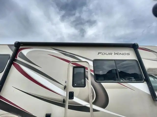 2020 Thor Motor Coach Chateau 28Z in RVs & Motorhomes in Kamloops - Image 23