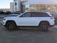 This Jeep Grand Cherokee has a dependable Regular Unleaded V-6 3.6 L/220 engine powering this Automa... (image 4)