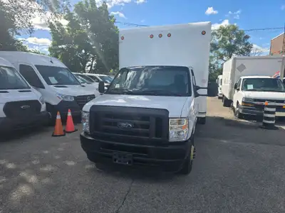 Perfect Auto 16 FT CUBE VAN - POWER LIFT GATE - 7.3 L GAS - PRICE IS INCLUDED SAFETY, OIL CHANGE AND...