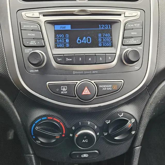 2017 Hyundai Accent SE in Cars & Trucks in St. Catharines - Image 13