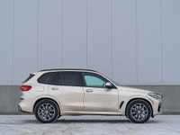 CARGET AUTOMOTIVE is thrilled to offer this 2019 BMW X5 xDrive40i, a luxury midsize SUV that deliver... (image 5)