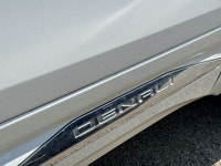 AMVIC Licensed Dealer * Power Sunroof * Heated Front Seats & Steering Wheel * Power Liftgate * Remot... (image 7)