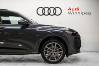 This Audi Q5 boasts a Intercooled Turbo Premium Unleaded I-4 2.0 L/121 engine powering this Automati... (image 4)