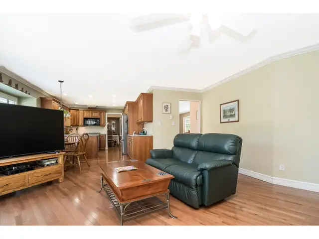 15475 KILMORE COURT Surrey, British Columbia in Houses for Sale in Delta/Surrey/Langley - Image 27
