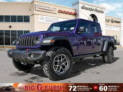 This Jeep Gladiator boasts a Regular Unleaded V-6 3.6 L/220 engine powering this Automatic transmiss...