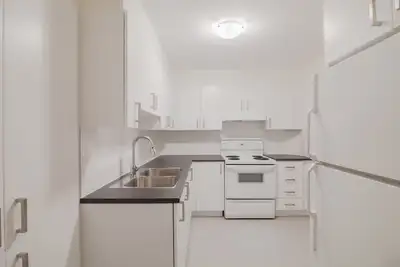 Semi-renovated Akelius two bedroom apartment for rent. Ch. de la Côte-des-Neiges in the Cote-des-Nei...