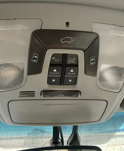 2017 TOYOTA SIENNA XLE LIMITED AWD WE FINANCE ALL CREDIT , View more