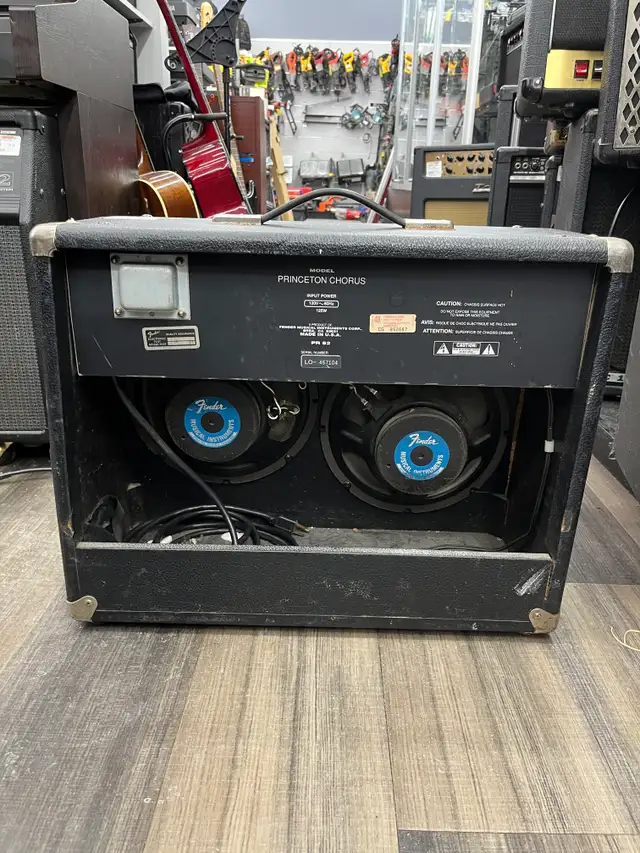 Fender Princeton Chorus Guitar Amp in Amps & Pedals in City of Toronto - Image 4