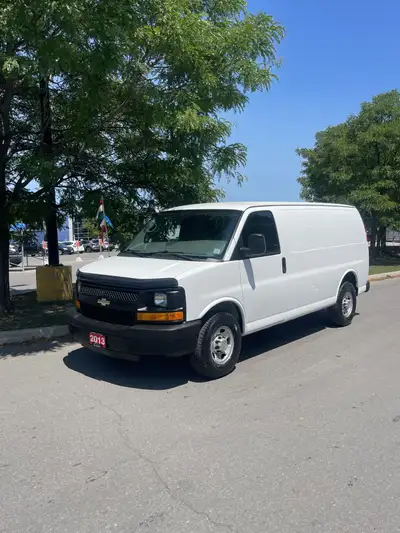 ATTENTION CONTRACTORS!!CARGO!!CARGO!!UNBREAKABLE 4.8L V8!! AUTOMATIC!!POWER WINDOWS AND LOCKS!!ICE C...