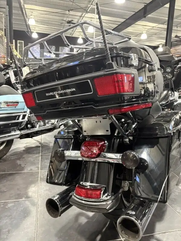 2013 Harley-Davidson Electra Glide Ultra Limited in Street, Cruisers & Choppers in Sudbury - Image 7