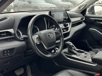 Electronic on-demand All-Wheel Drive (AWD-i) Interior Luxury: Includes leather upholstery, a heated... (image 4)