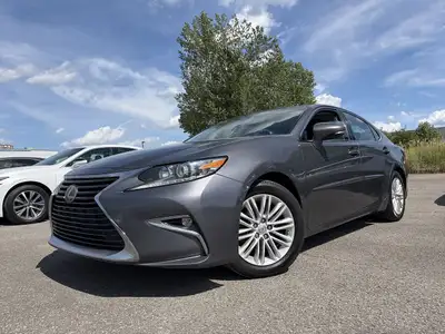 La Lexus ES 350 2018 est une berline de luxe raffinée qui se distingue par son confort exceptionnel,...