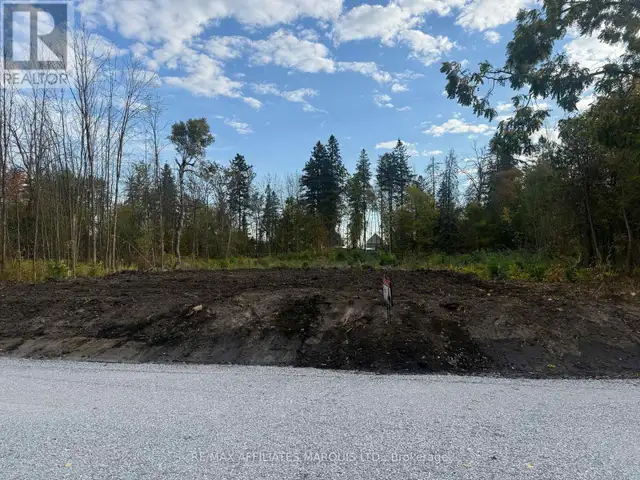 LOT PINE STREET North Glengarry, Ontario in Land for Sale in Ottawa - Image 5