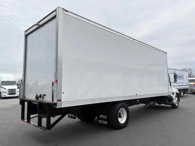 2024 Hino L7 Safety Certified in Heavy Trucks in Hamilton - Image 6