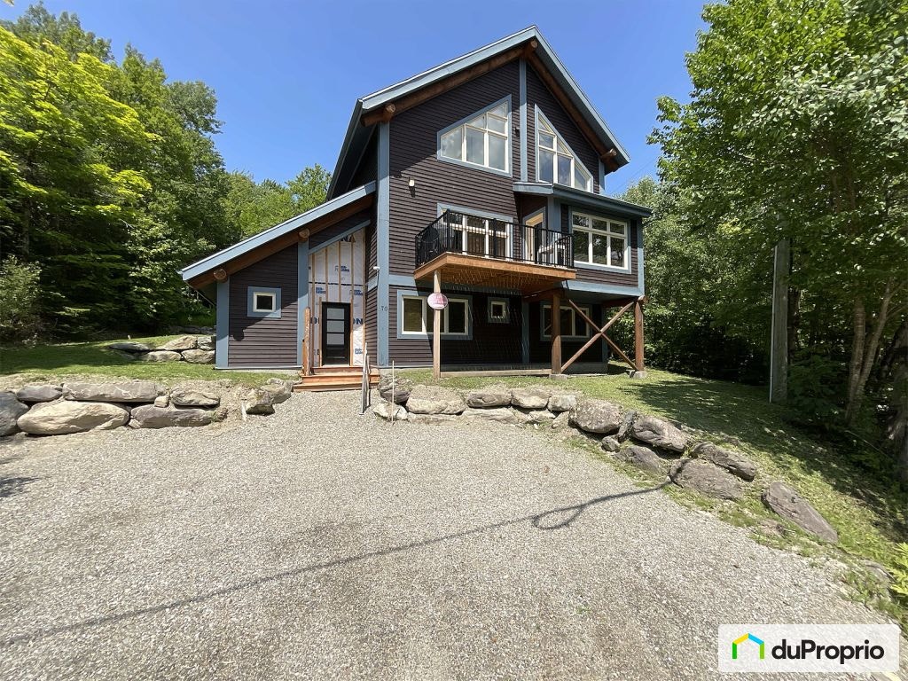 $589,000 - Price Taxes Not Included - Cottage in St-Philemon — photo 1