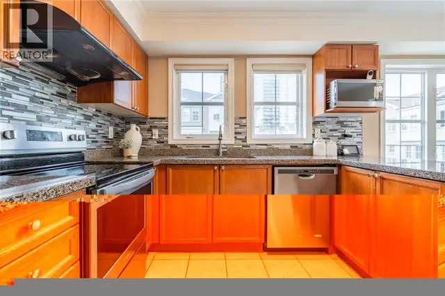 38 ARCHIBALD Mews Toronto, Ontario in Houses for Sale in City of Toronto - Image 11