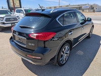 2017 Infiniti QX50 AWD 3.7L V6. 158,000km Clean title and safetied. Leather interior Sunroof Power s... (image 3)