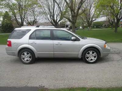 Ford Freestyle Limited AWD 2007 tout équipé int/cuir toit ouvrant 181,000 km 4 pneus hiver neufs trè...