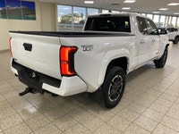 *Vehicle history form conveniently located in vehicle photos. South Pointe Toyota is an AMVIC Licens... (image 3)