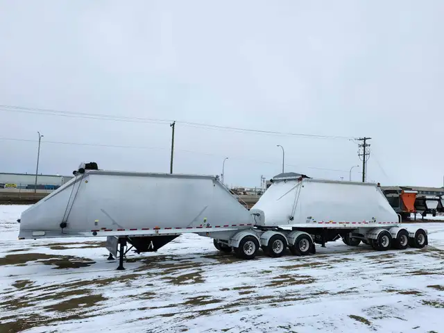 2002 Beall Super B-Train Hopper/Grain/Tri-Tri axles in Heavy Equipment in Barrie - Image 5