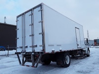 2018 Freightliner M2 106 Ryder Stock ID: 755607 Transmission Type/Speed: AUTO 6 Engine: DIESEL B6.7... (image 5)