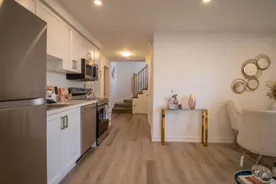 Welcome to this beautiful 2-bedroom, 1.5-bathroom unit in a peaceful Niagara Falls neighborhood. Thi...