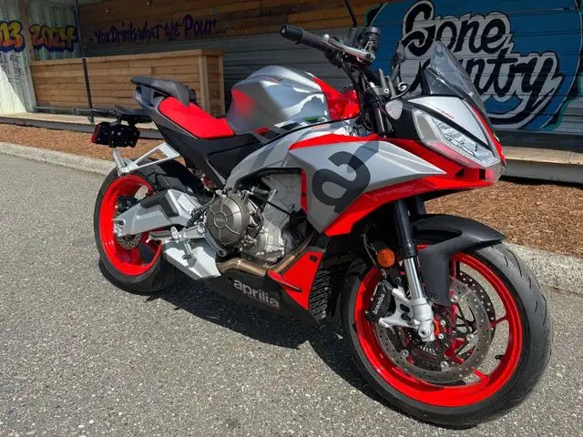 2021 Aprilia Tuono 660 in Street, Cruisers & Choppers in Delta/Surrey/Langley - Image 3