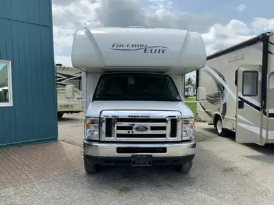 2017 THOR Freedom Elite 22FE — Class C Motorhome The 2017 THOR Freedom Elite 22FE is a compact, easy...