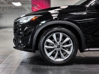 The 2021 INFINITI QX50 ESSENTIAL is a sophisticated compact luxury SUV that highlights INFINITI's co... (image 7)