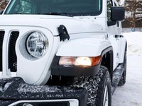 4x4 drive for all-terrain capability - Turbocharged engine for responsive power - Comprehensive safe... (image 8)