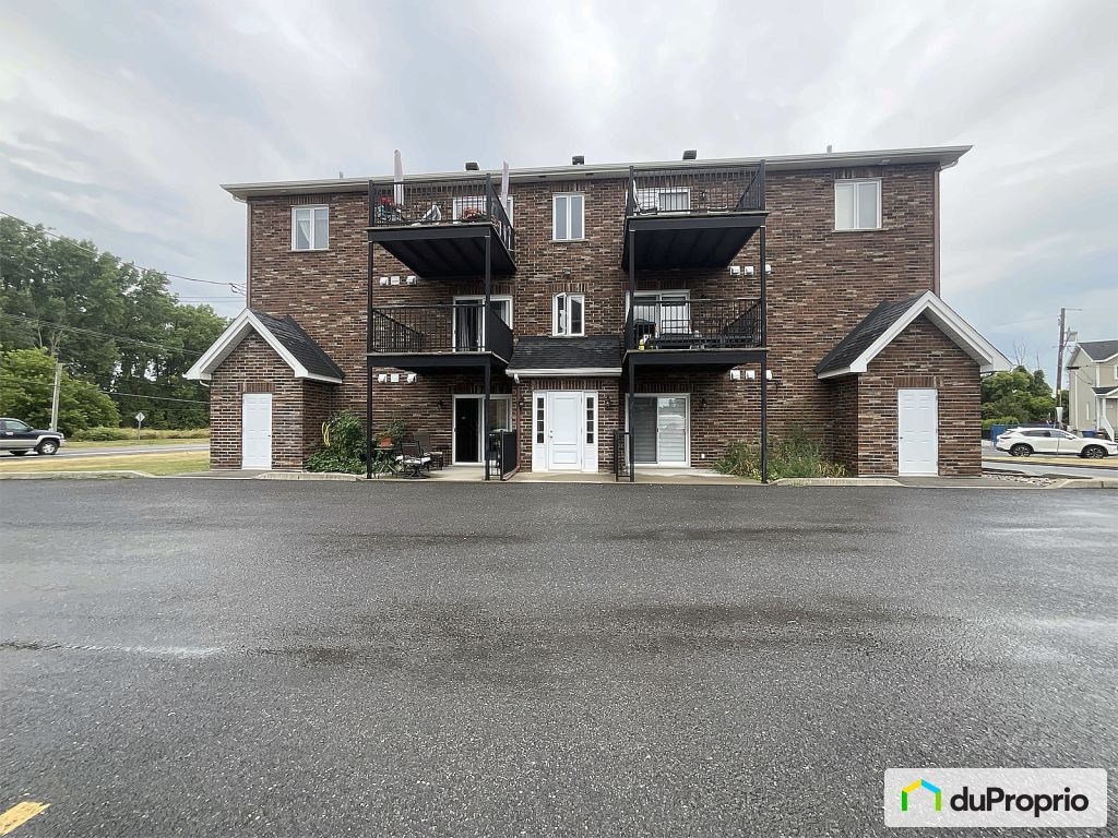 $349,900 - Condominium for sale in St-Cyprien-De-Napierville — photo 1